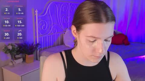 Vanessa online show from April 13, 2026, 4:23 pm