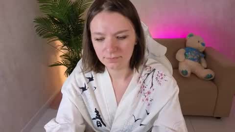 Snapshot of vanessa_lionn chatting on June 10, 2026, 9:08 am kira online show from June 10, 2026, 9:08 am