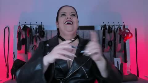 Snapshot of vanessa_moka chatting on November 25, 2025, 12:05 pm Vanessa online show from November 25, 2025, 12:05 pm