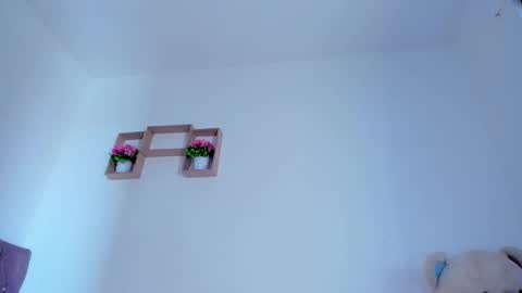 vanessa online show from February 11, 2026, 2:33 pm