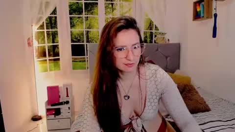 Vanessa online show from June 17, 2026, 6:53 pm