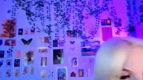 Snapshot of vanessaaustin chatting on July 16, 2026, 3:07 pm Vanessa online show from July 16, 2026, 3:07 pm