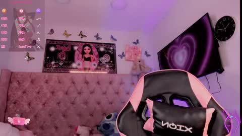 vanessacastroo online show from April 19, 2026, 5:51 am