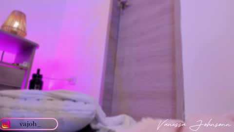 vanessajohnsonn online show from March 2, 2025, 1:15 am