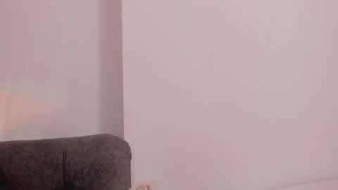 vanessajohnsonn online show from April 29, 2026, 12:16 am