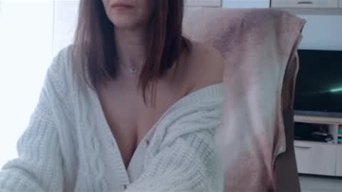 Vanessa online show from March 6, 2025, 11:47 am