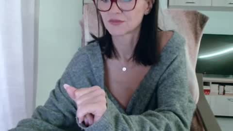 Snapshot of vanessalarahot chatting on October 7, 2025, 10:34 am Vanessa online show from October 7, 2025, 10:34 am
