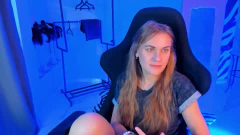 Vanessa online show from October 27, 2025, 6:17 am