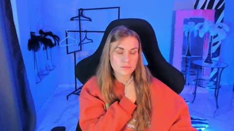 Vanessa online show from November 5, 2025, 5:51 am