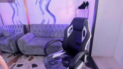 vanessascott_ online show from March 14, 2026, 6:30 am