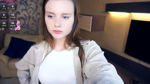 Snapshot of vanettakrupka chatting on November 1, 2025, 6:21 pm Luna online show from November 1, 2025, 6:21 pm