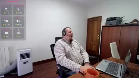 Snapshot of vanifer chatting on July 15, 2026, 3:17 pm Vanifer online show from July 15, 2026, 3:17 pm