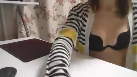 vanillachika205 online show from November 3, 2025, 4:41 pm