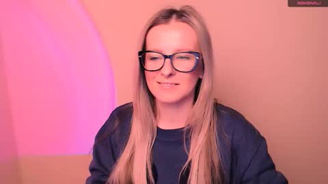 Mia online show from February 15, 2026, 5:20 pm