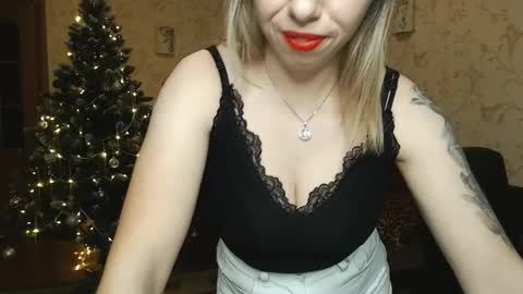 VanillaMuffin online show from December 7, 2024, 5:09 pm