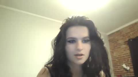 vanillatemptation online show from October 16, 2025, 5:08 am