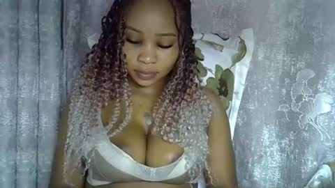 Snapshot of vanillavenus chatting on May 4, 2026, 1:51 pm vanillavenus online show from May 4, 2026, 1:51 pm