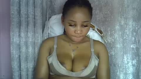 vanillavenus online show from June 16, 2026, 1:47 pm