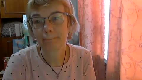 Vanillaxcreamy online show from March 4, 2025, 11:19 am