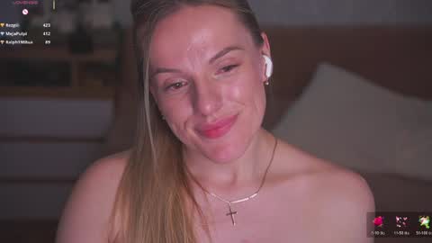 Sophie online show from May 27, 2026, 1:57 am