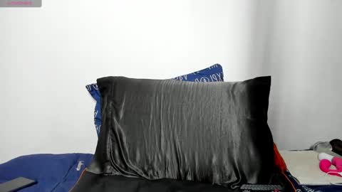 Van online show from March 10, 2025, 6:01 pm