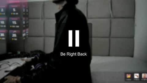 vannellope_96 online show from February 15, 2026, 7:10 pm