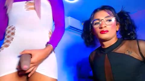 vannesa01 online show from February 26, 2026, 7:35 pm