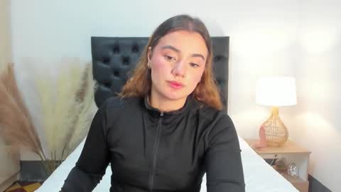 Vannesa online show from March 26, 2026, 11:54 pm