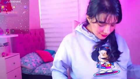 Snapshot of vannessa_shy chatting on December 21, 2024, 4:46 pm Vanesa online show from December 21, 2024, 4:46 pm