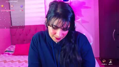 Snapshot of vannessa_shy chatting on January 5, 2025, 12:09 am Vanesa online show from January 5, 2025, 12:09 am