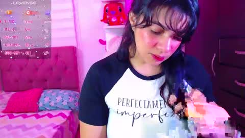 Snapshot of vannessa_shy chatting on January 10, 2025, 11:08 pm Vanesa online show from January 10, 2025, 11:08 pm