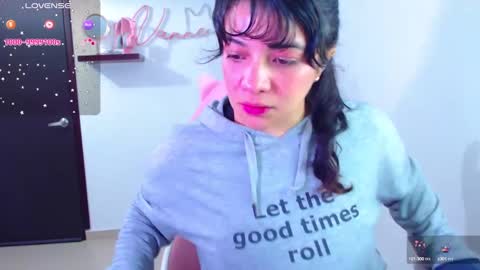 Snapshot of vannessa_shy chatting on February 11, 2025, 10:39 pm Vanesa online show from February 11, 2025, 10:39 pm