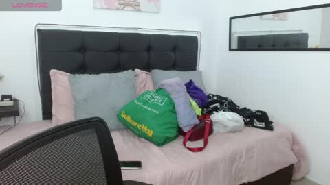 vane online show from April 3, 2026, 8:29 pm