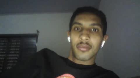 vara_virgem online show from December 24, 2024, 1:06 pm
