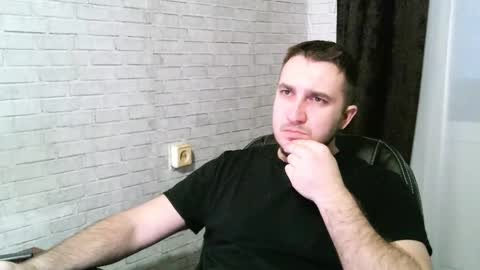 iSex online show from December 1, 2025, 10:31 am