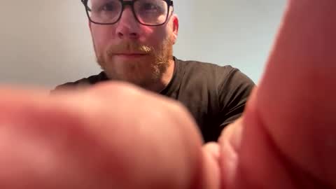 vaxildon13 online show from April 22, 2026, 12:28 pm