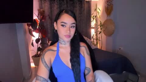 Snapshot of vayolett_bass chatting on July 28, 2026, 5:03 am Vayolett Bass online show from July 28, 2026, 5:03 am