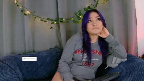 Vayolett online show from January 15, 2026, 6:18 am