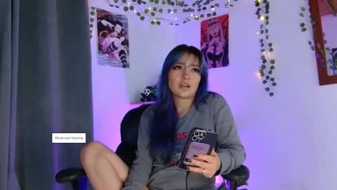 Snapshot of vayolett_dakotta chatting on March 29, 2026, 4:12 am Vayolett online show from March 29, 2026, 4:12 am