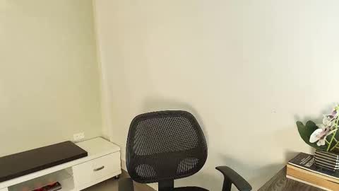 Victoria online show from October 11, 2025, 11:09 am