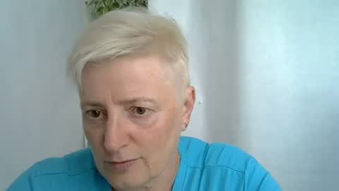 vea_motty online show from July 18, 2026, 1:04 pm