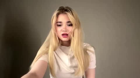 Monika online show from February 27, 2026, 1:11 pm