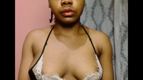 Snapshot of vee62 chatting on April 19, 2026, 11:40 pm vee62 online show from April 19, 2026, 11:40 pm
