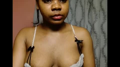 Snapshot of vee62 chatting on May 3, 2026, 12:27 am vee62 online show from May 3, 2026, 12:27 am