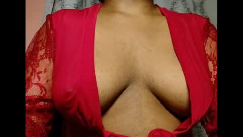 Snapshot of vee62 chatting on July 13, 2026, 1:19 am vee62 online show from July 13, 2026, 1:19 am