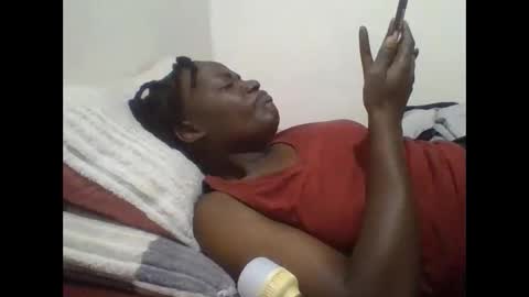 Snapshot of vee_tommy chatting on May 18, 2026, 1:28 pm Vee tommy online show from May 18, 2026, 1:28 pm