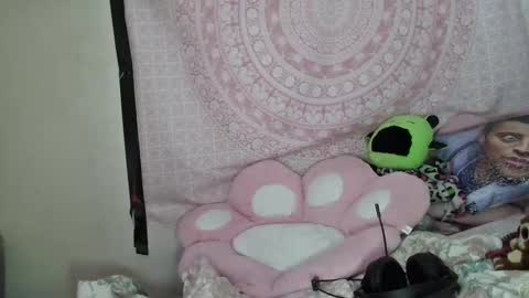 Veronica Lehane online show from February 6, 2025, 4:36 pm