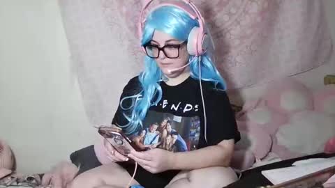 Veronica Lehane online show from October 14, 2025, 3:35 pm