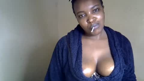 Snapshot of veesazii chatting on July 29, 2026, 4:43 am veesazii online show from July 29, 2026, 4:43 am