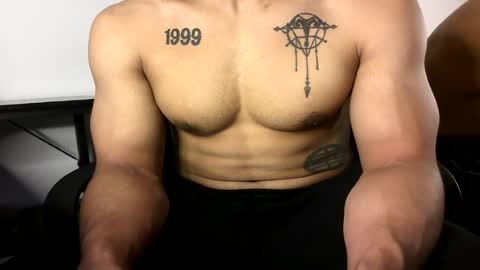 Snapshot of vegasluv702 chatting on July 7, 2026, 4:04 am Vegas Love online show from July 7, 2026, 4:04 am